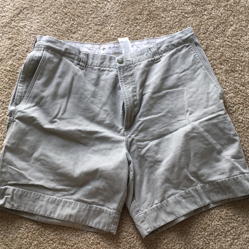 Men’s Columbia Shorts